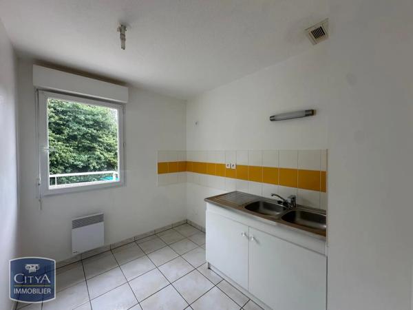Appartement à louer 3 pièces 67.09m² Pouzauges (85700)