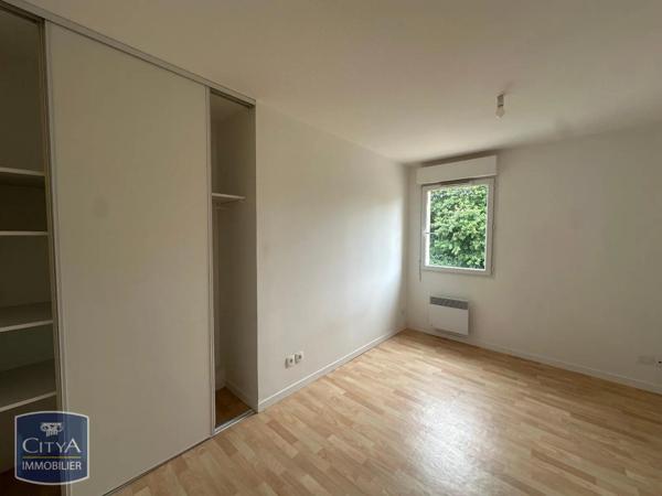 Appartement à louer 3 pièces 67.09m² Pouzauges (85700)