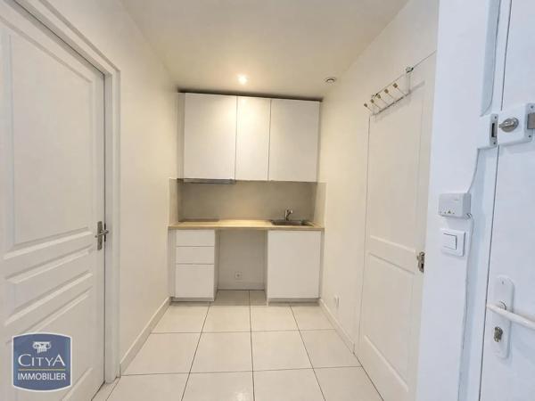 Appartement à louer 1 pièce 26.9m² Toulon (83000)