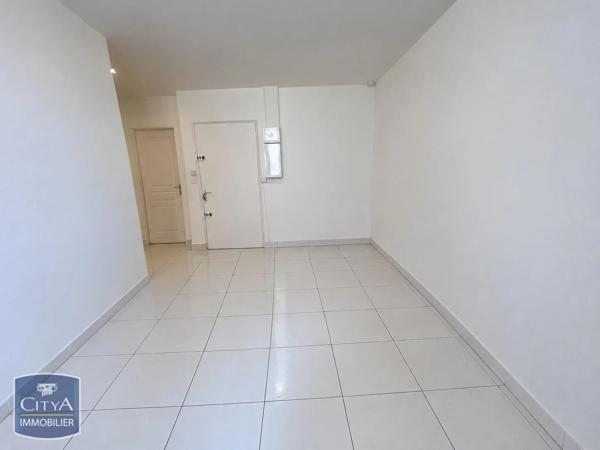 Appartement à louer 1 pièce 26.9m² Toulon (83000)