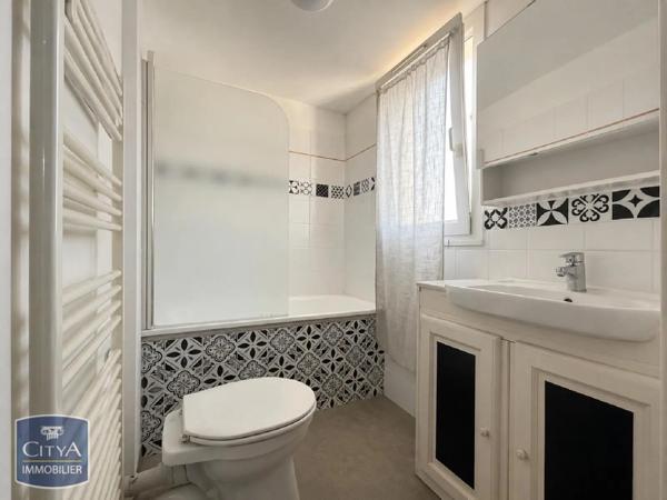 Appartement à louer 3 pièces 45.28m² Carpentras (84200)
