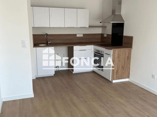 Location Appartement 2 pièces 40.3 m² - 65 RUE SAINTE HELENE La Madeleine 59110