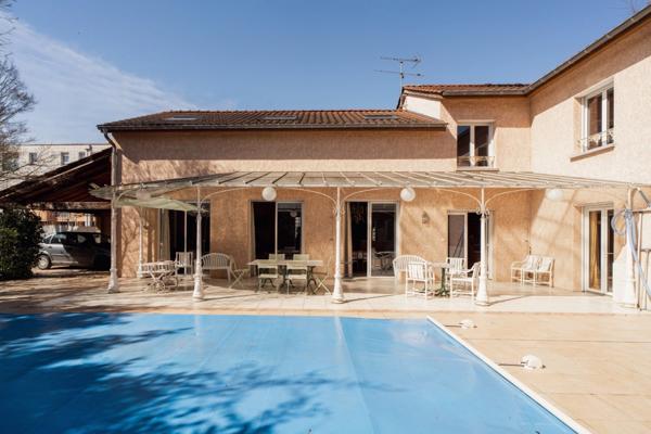 Maison à vendre 8 pièces CHARNAY LES MACON (71)