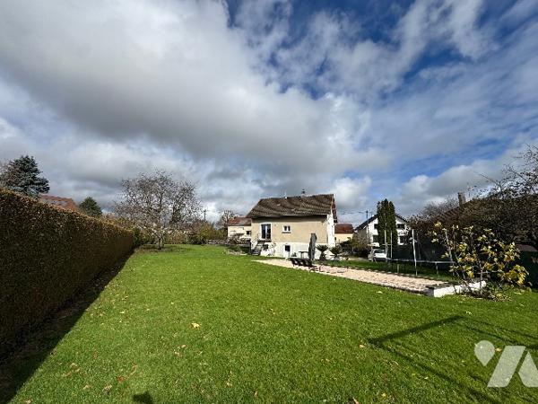 MAISON RENOVEE 92 M2 VIEUX-CHARMONT AVEC TERRAIN DE 14 ARES