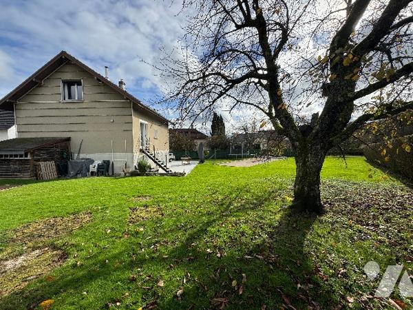 MAISON RENOVEE 92 M2 VIEUX-CHARMONT AVEC TERRAIN DE 14 ARES