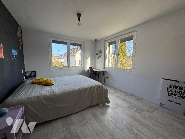 MAISON RENOVEE 92 M2 VIEUX-CHARMONT AVEC TERRAIN DE 14 ARES