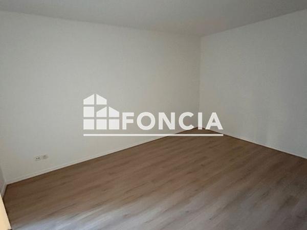 Location Appartement 3 pièces 72.4 m² - Le Plessis Robinson 92350