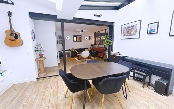 Appartement à vendre    3 pièces • 73 m2 Paris 15