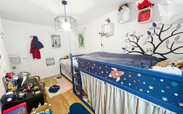 Appartement à vendre    3 pièces • 73 m2 Paris 15