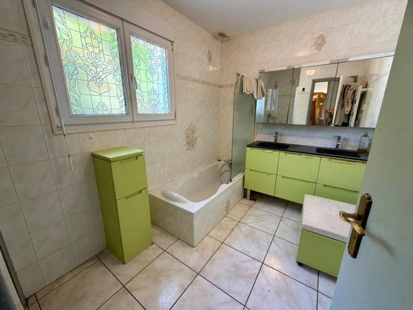 Propriete à vendre 9 pièces  (56)
