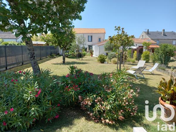 Maison à vendre 9 pièces 230 m² Saujon