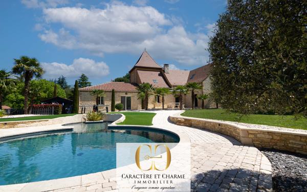 Gourdon (46300) Propriété contemporaine. 316m2. Prestations haut de gamme. Piscine spa.