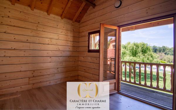 Gourdon (46300) Propriété contemporaine. 316m2. Prestations haut de gamme. Piscine spa.