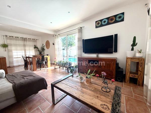MAISON INDIVIDUELLE 5 PIÈCES. AVEC PISCINE ET GARAGE AIGUE-MORTES