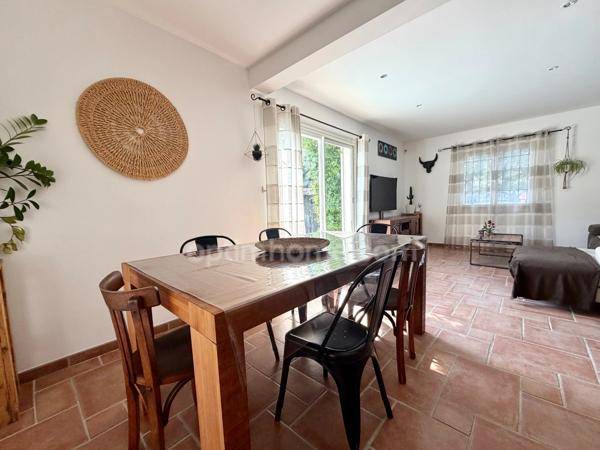 MAISON INDIVIDUELLE 5 PIÈCES. AVEC PISCINE ET GARAGE AIGUE-MORTES