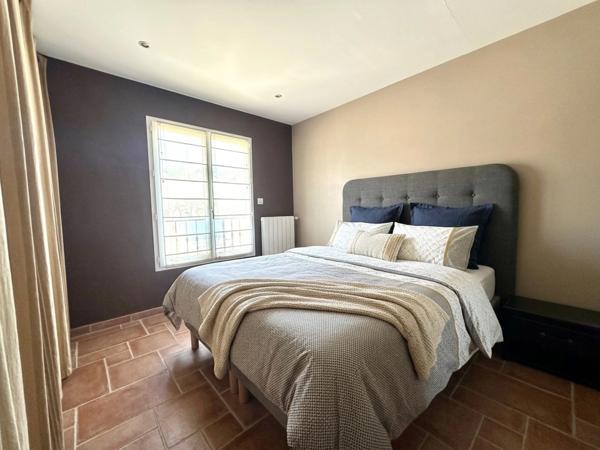 MAISON INDIVIDUELLE 5 PIÈCES. AVEC PISCINE ET GARAGE AIGUE-MORTES