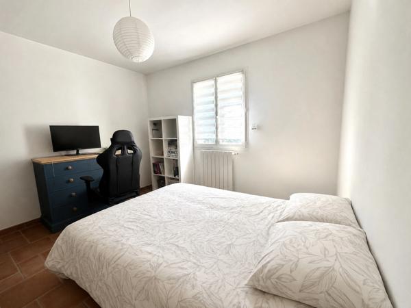 MAISON INDIVIDUELLE 5 PIÈCES. AVEC PISCINE ET GARAGE AIGUE-MORTES