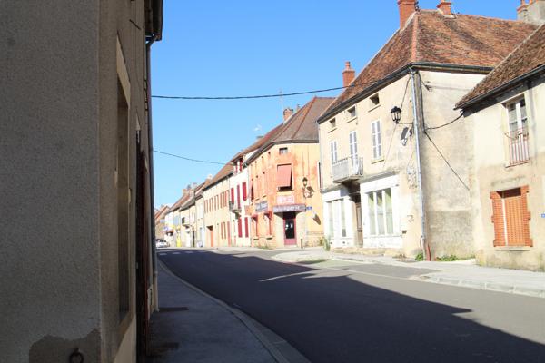 Joncy (71460) Immeuble à vendre