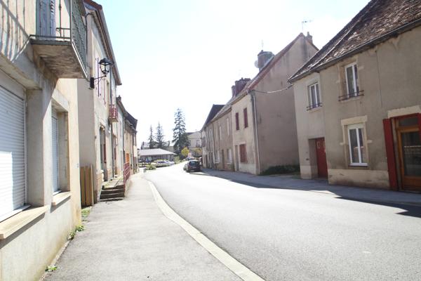 Joncy (71460) Immeuble à vendre