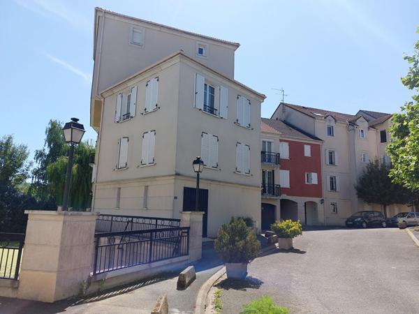 Appartement meublé Courdimanche - 3 pièces - 65.5 m2