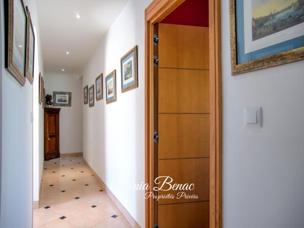 TOIULOUSE - LEGUEVIN - Maison  6 pièces de 238 m2  - Dépendance de 180 m2