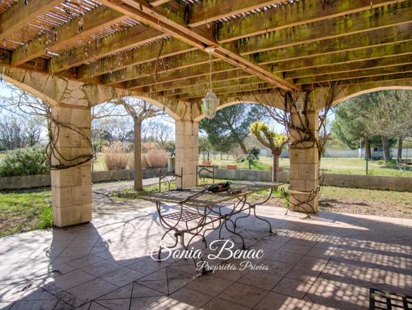 TOIULOUSE - LEGUEVIN - Maison  6 pièces de 238 m2  - Dépendance de 180 m2