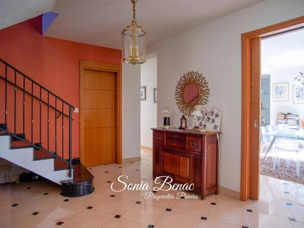 TOIULOUSE - LEGUEVIN - Maison  6 pièces de 238 m2  - Dépendance de 180 m2