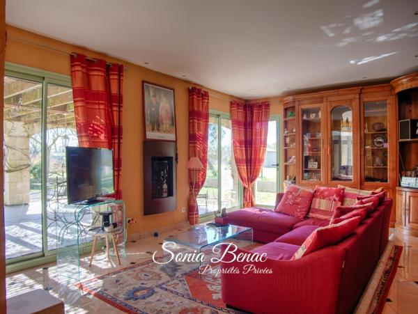 TOIULOUSE - LEGUEVIN - Maison  6 pièces de 238 m2  - Dépendance de 180 m2