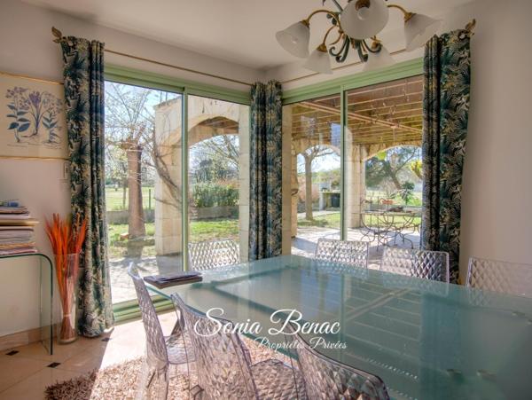 TOIULOUSE - LEGUEVIN - Maison  6 pièces de 238 m2  - Dépendance de 180 m2