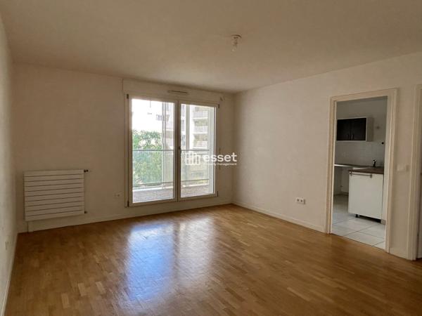 Location Appartement 3 pièces 59.5 m² - Paris 75014