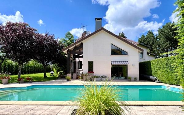 Maison à vendre    6 pièces •  Dole