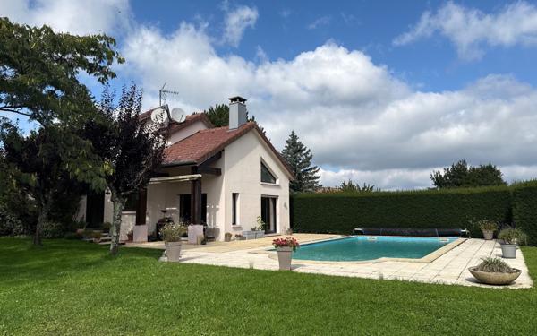 Maison à vendre    6 pièces •  Dole