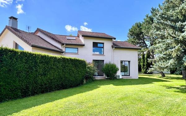 Maison à vendre    6 pièces •  Dole