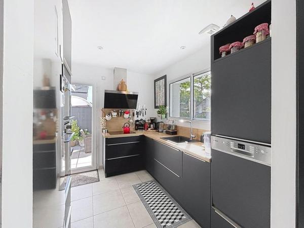 Maison récente face à l'étang de la Belle Hautière, DPE A