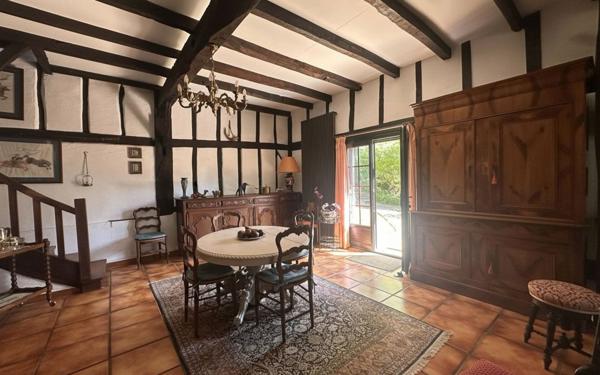 Maison à vendre    7 pièces • 228 m2 Dax