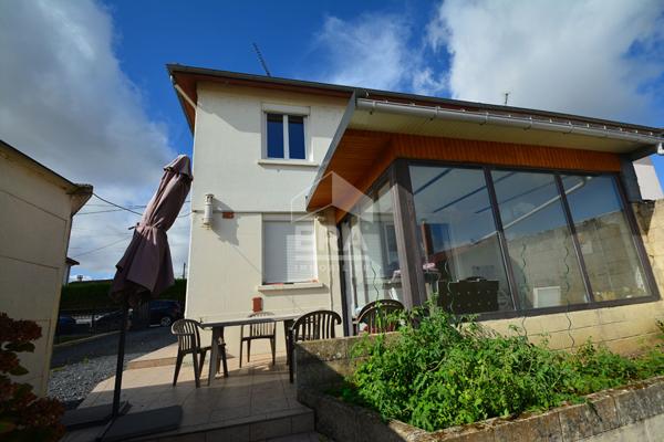 Maison Charmes 5 pièce(s) 93 m2