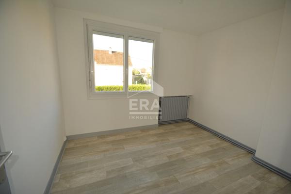 Maison Charmes 5 pièce(s) 93 m2