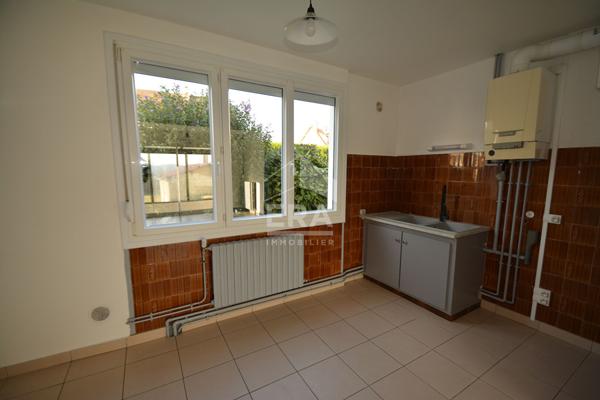 Maison Charmes 5 pièce(s) 93 m2