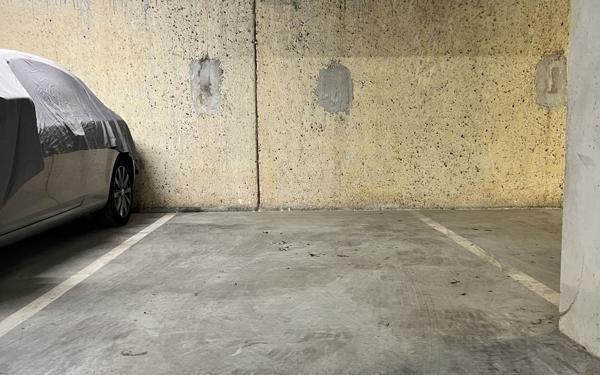 Stationnement à louer    Arcachon