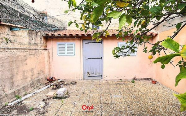 Maison à vendre    3 pièces • 77 m2 Marseille 13