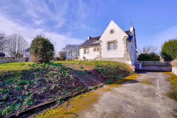 Plouisy bourg- Belle maison familiale à fort potentiel