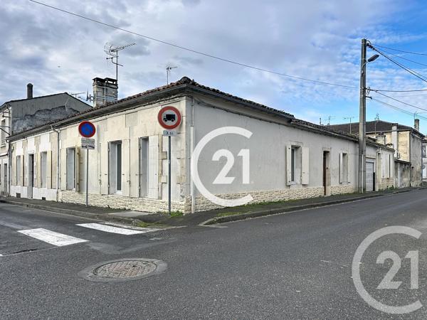 Maison à vendre  4 pièces - 85 m 2   SALLES D ANGLES  - 16