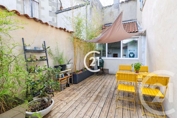Maison à vendre  6 pièces - 154 m 2   COGNAC  - 16