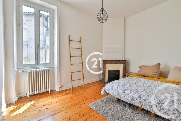 Maison à vendre  6 pièces - 154 m 2   COGNAC  - 16