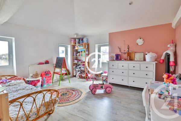 Maison à vendre  6 pièces - 154 m 2   COGNAC  - 16
