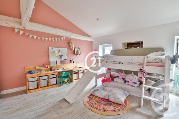 Maison à vendre  6 pièces - 154 m 2   COGNAC  - 16