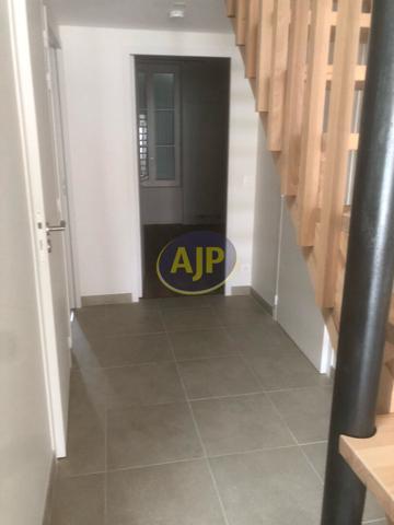 Location maison Rochefort : 1 213 € - AJP Immobilier Rochefort