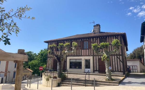 Maison à vendre    5 pièces •  Léon