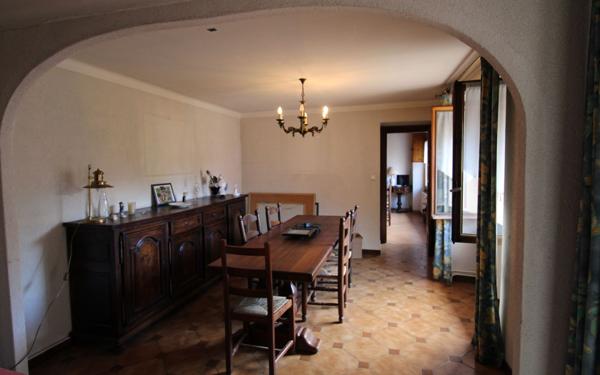 Maison à vendre    8 pièces • 196,24 m2 Publier