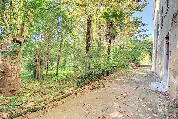 A VENDRE EN EXCLUSIVITE ! 3 appartements et annexes - DRAGUIGNAN